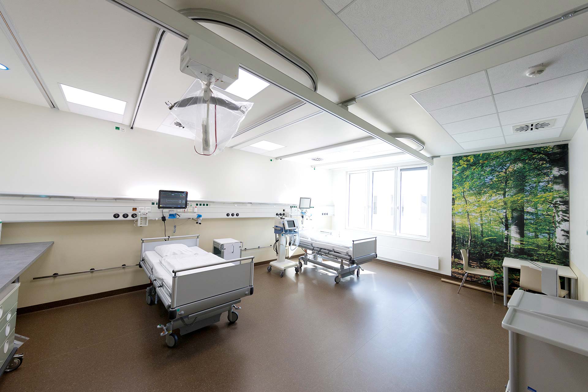 Patientenzimmer in unserer neuen Internistischen Intensivstation (© Delf Zeh/Zentralklinik Bad Berka)